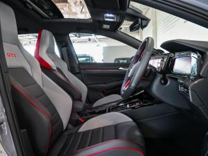 Volkswagen Golf GTI - Image 15