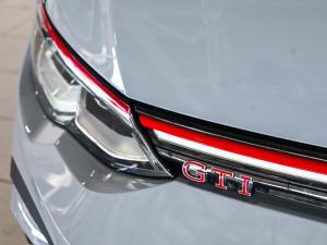 Volkswagen Golf GTI - Image 7