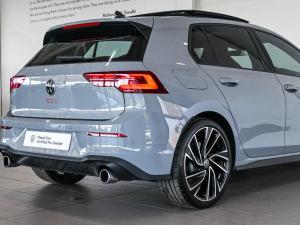 Volkswagen Golf GTI - Image 8