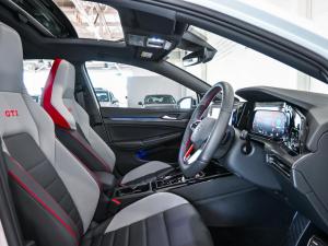 Volkswagen Golf GTI - Image 13