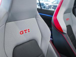 Volkswagen Golf GTI - Image 15