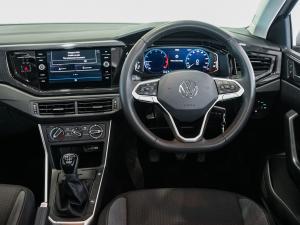 Volkswagen Polo hatch 1.0TSI Life manual - Image 14