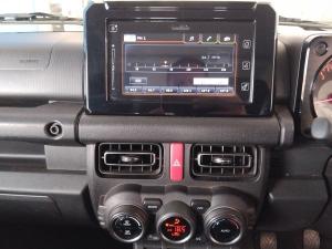 Suzuki Jimny 1.5 GLX AllGrip 3-door manual - Image 15