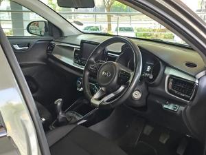 Kia Rio hatch 1.4 EX - Image 11