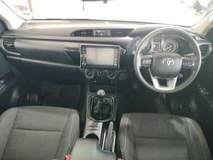 Toyota Hilux 2.4GD-6 Xtra cab Raider manual - Image 6