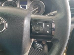 Toyota Hilux 2.4GD-6 Xtra cab Raider manual - Image 10