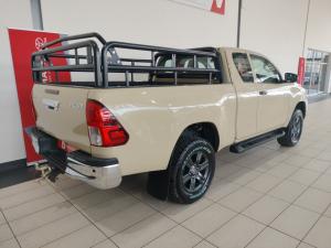 Toyota Hilux 2.4GD-6 Xtra cab Raider manual - Image 2