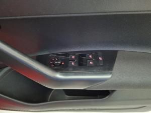 Volkswagen Polo hatch 1.0TSI Comfortline - Image 10