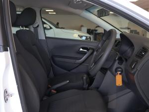 Volkswagen Polo Vivo hatch 1.4 Trendline - Image 14