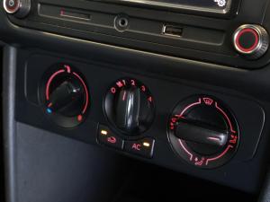 Volkswagen Polo Vivo hatch 1.4 Trendline - Image 15