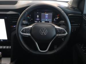 Volkswagen Amarok 2.0TDI double cab Life 4Motion auto - Image 17