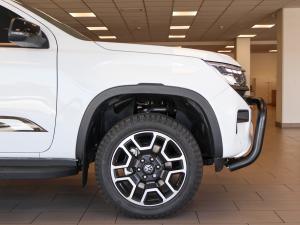 Volkswagen Amarok 2.0TDI double cab Life 4Motion auto - Image 7