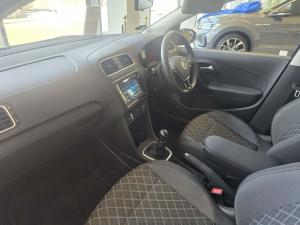 Volkswagen Polo Vivo hatch 1.6 Style - Image 6