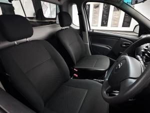 Nissan NP200 1.6i - Image 8