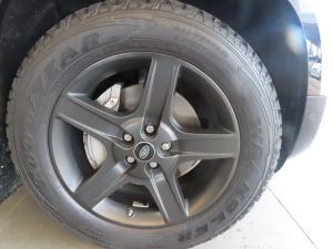 Land Rover Defender 110 D300 X-Dynamic HSE - Image 4