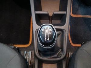 Renault Kwid 1.0 Techno manual - Image 9