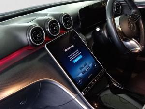 Mercedes-Benz C-Class C200 Avantgarde - Image 13
