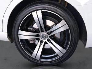 Mercedes-Benz C-Class C200 Avantgarde - Image 16