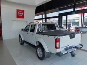 Nissan NP300 Hardbody 2.5TDi double cab Hi-rider - Image 4