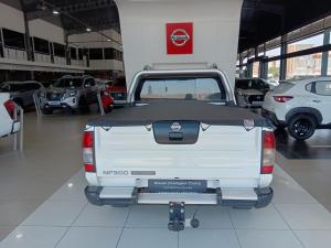 Nissan NP300 Hardbody 2.5TDi double cab Hi-rider - Image 5