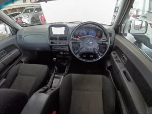 Nissan NP300 Hardbody 2.5TDi double cab Hi-rider - Image 9