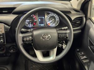 Toyota Hilux 2.4GD-6 double cab 4x4 Raider auto - Image 8