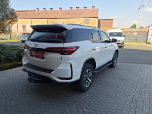 Toyota Fortuner 2.8GD-6 VX - Image 2