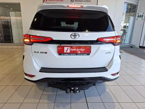 Toyota Fortuner 2.4GD-6 4x4 - Image 5