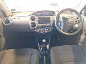 Toyota Etios hatch 1.5 Sprint - Image 6