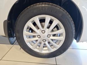 Toyota Etios hatch 1.5 Sprint - Image 12