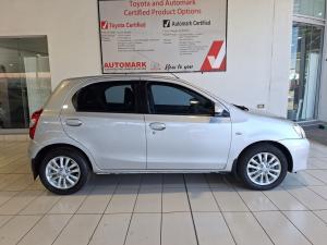 Toyota Etios hatch 1.5 Sprint - Image 3