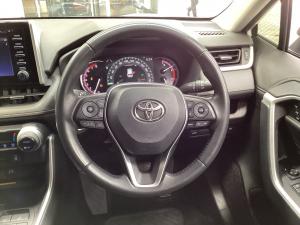 Toyota RAV4 2.0 VX - Image 8