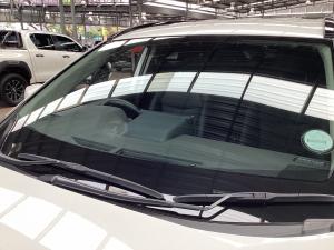 Toyota RAV4 2.0 VX - Image 13