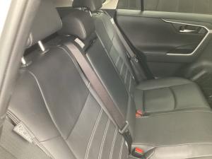 Toyota RAV4 2.0 VX - Image 17
