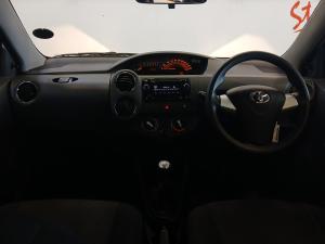 Toyota Etios hatch 1.5 Sprint - Image 6