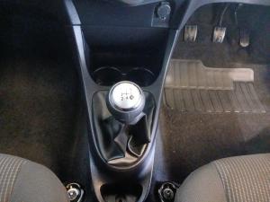 Toyota Etios hatch 1.5 Sprint - Image 11