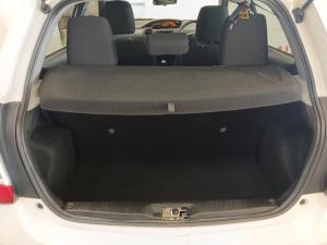 Toyota Etios hatch 1.5 Sprint - Image 17