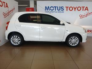 Toyota Etios hatch 1.5 Sprint - Image 3