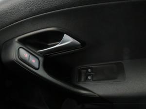 Volkswagen Polo Vivo 1.6 Comfortline TIP - Image 17