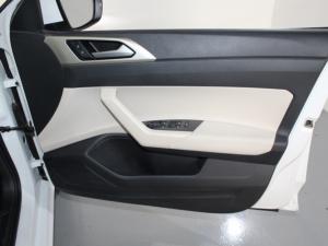 Volkswagen Polo 1.6 - Image 15