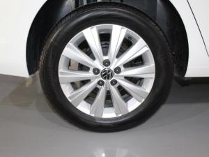 Volkswagen Polo 1.6 - Image 21