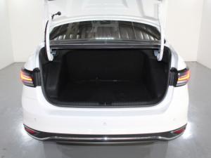 Volkswagen Polo 1.6 - Image 7