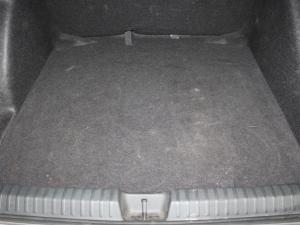 Volkswagen Polo 1.6 - Image 8