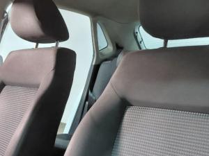 Volkswagen Polo Vivo 1.4 Comfortline - Image 12