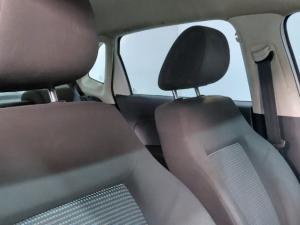 Volkswagen Polo Vivo 1.4 Comfortline - Image 7