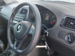 Volkswagen Polo Vivo 1.4 Trendline - Image 10