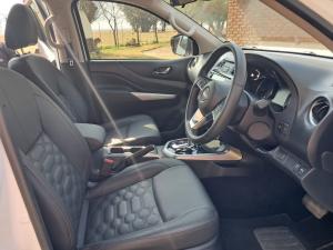 Nissan Navara 2.5DDTI LE/LE Plus automatic D/C - Image 6