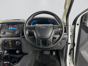 Ford Everest 2.2 TdciXLS automatic - Image 11