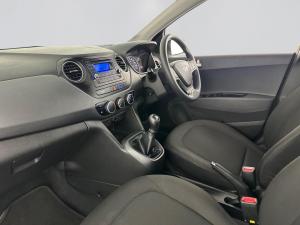 Hyundai Grand i10 1.25 Fluid - Image 11