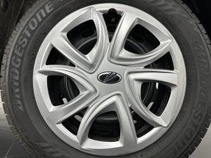 Mahindra KUV 100 1.2 K6+ - Image 12